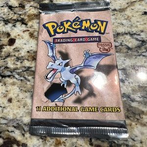 1 - 1999 Pokemon Trading Card Game Fossil Booster Pack Unopened NEW Aerodactyl
